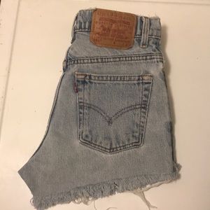 Light Wash | Vintage Levi’s Shorts